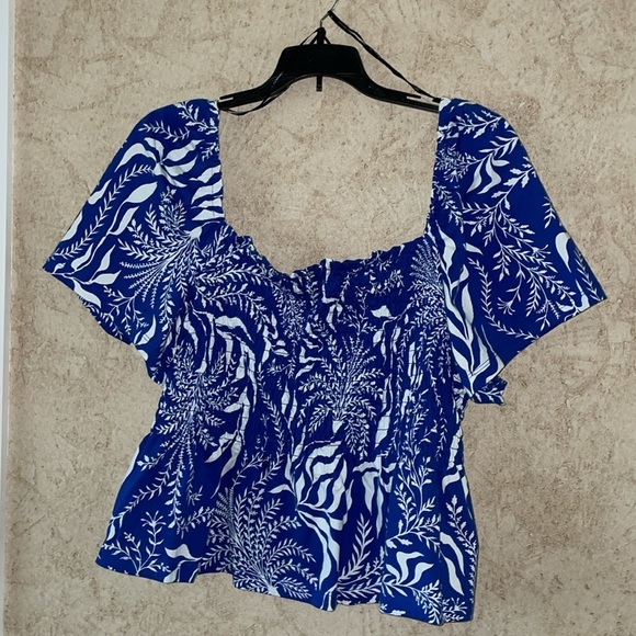 H&M Smocked Blue and White Women's Top(Pit to pit 20” Length 21”) - Picture 2 of 7